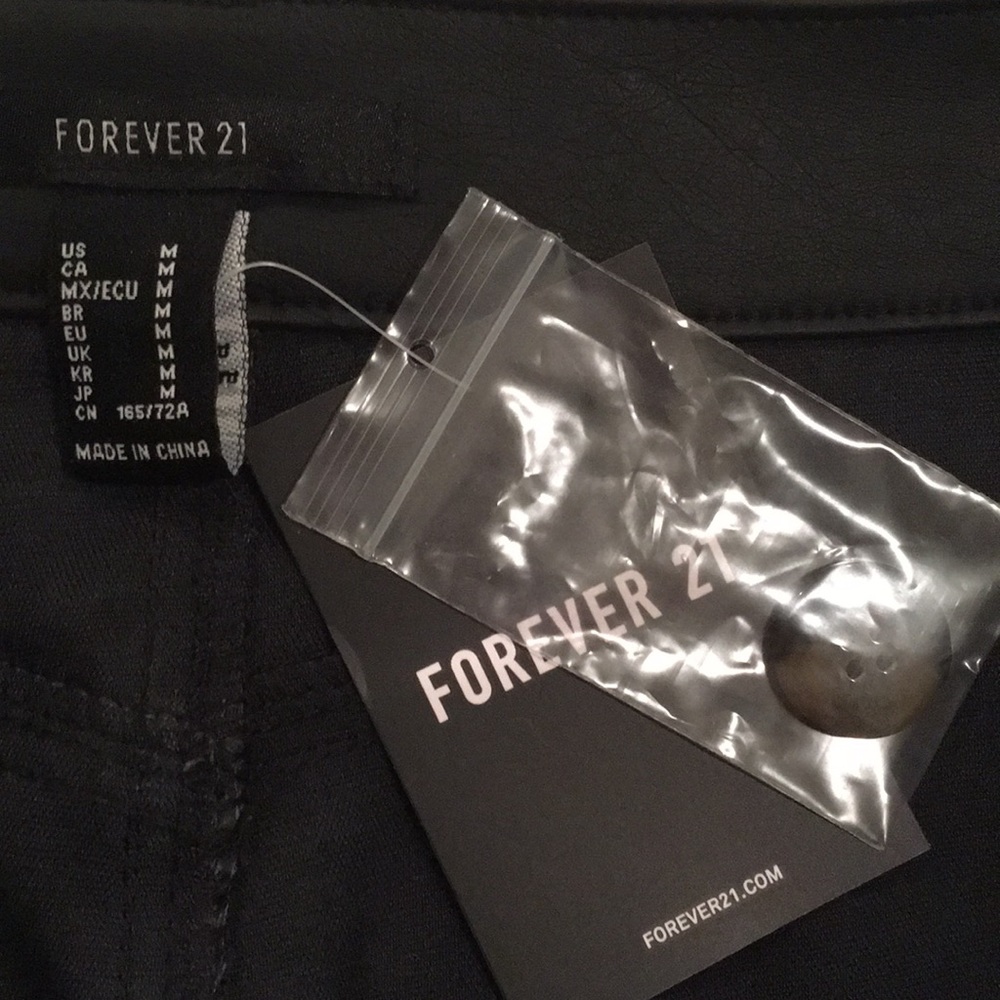 Black Faux Leather pleather skirt NWT - Picture 6 of 7